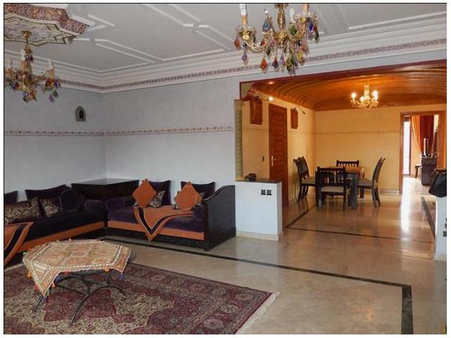 Spacieux appartement meublé et avec terrasse