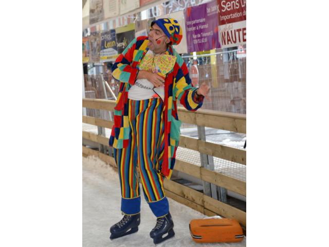 Spectacle de clown sur patinoire, animations fêtes de Noël