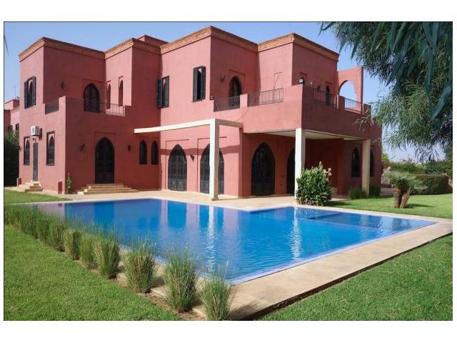 Splendide villa vide ou meublée sur 2500m² vc piscine privative