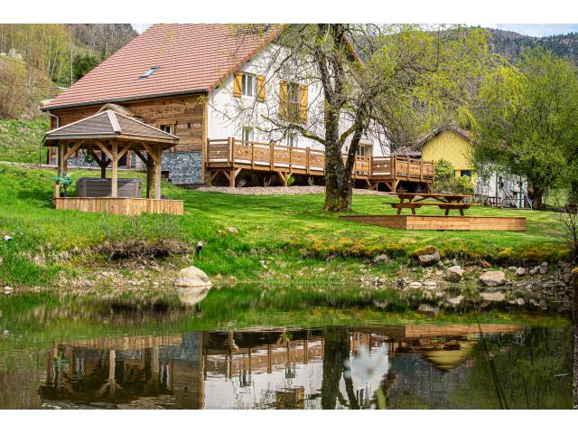 ST MAURICE SUR MOSELLE (HAUTES-VOSGES) - Ensemble immobilier de 3 appartements