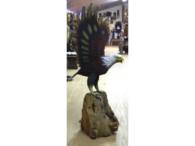 Statue d'aigle en bois - H: 100 cm