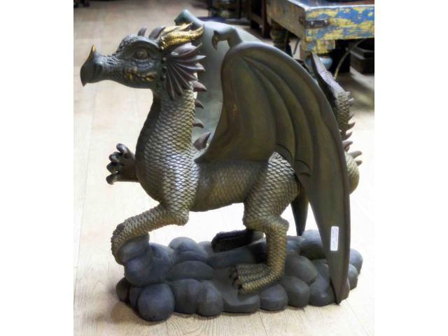 statue de dragon en bois peint - H: 52 cm