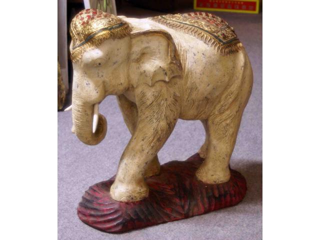 Statue éléphant en bois peint - H: 51 cm