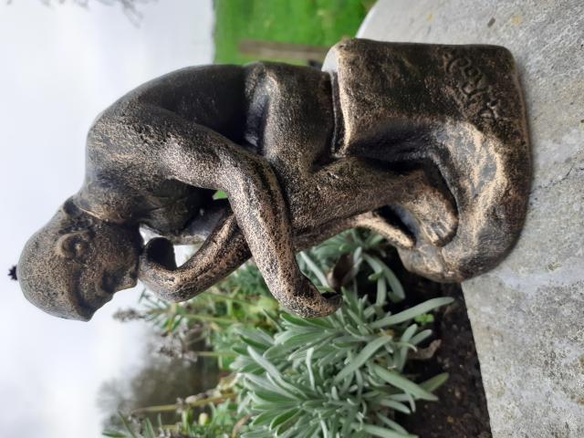 STATUE EN FONTE PATINEE BRONZE (le penseur de Rodin)