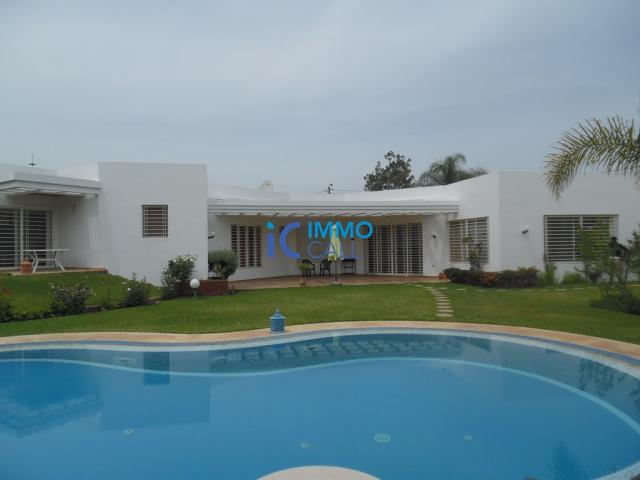 Sublime villa de 2000 m² à louer située à Souissi