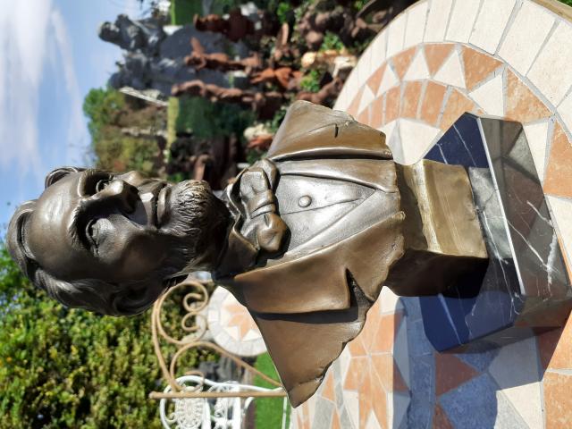 SUPERBE BUSTE EN BRONZE SIGNE (ABRAHAM LINCOLN)