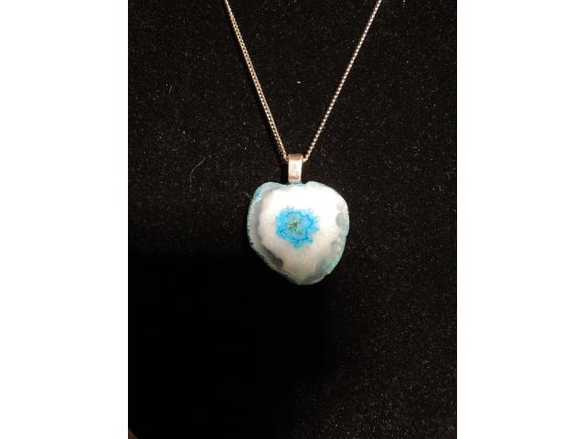 Photo superbe collier, quartz bleu de toute beauté image 1/2