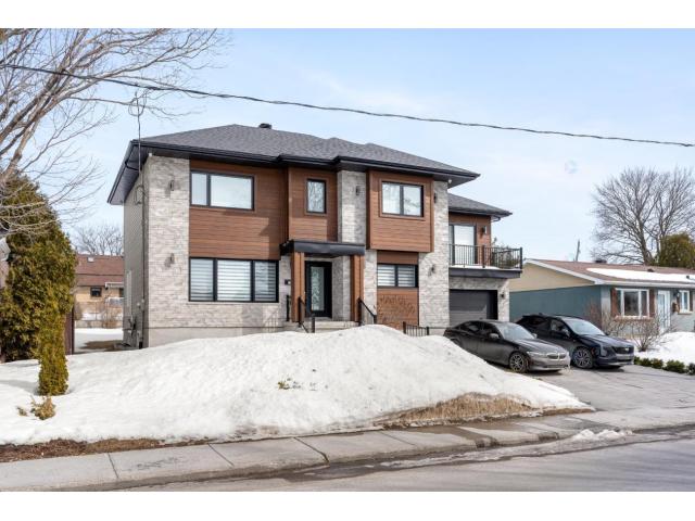 Superbe maison moderne et élégante à Sainte-Dorothée (Laval, Quebec)