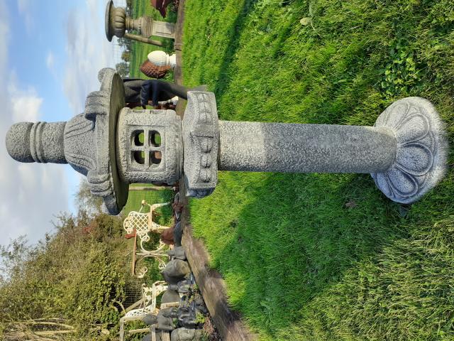 SUPERBE PAGODE EN PIERRE RECONSTITUEE