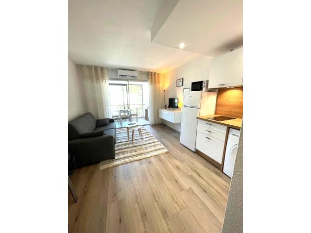 Superbe Studio à deux pas de la plage et des commerces L39