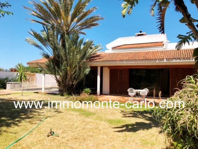 Superbe villa avec piscine jardin à Souissi