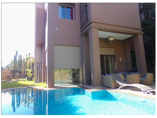 Superbe villa moderne bien meublée vc piscine et jardin