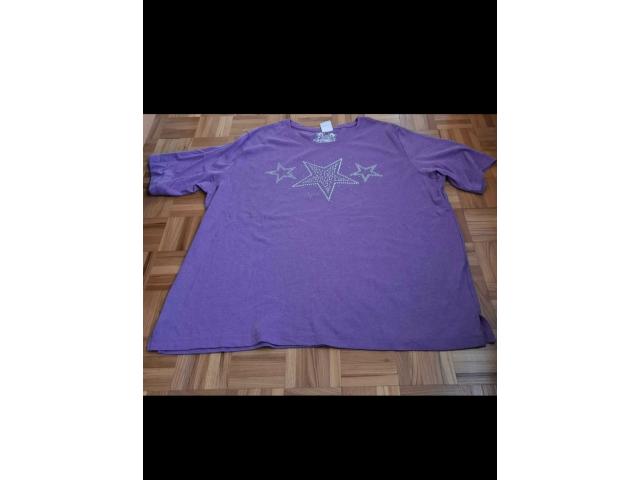 T-shirt neuf violet avec étoiles Neuf