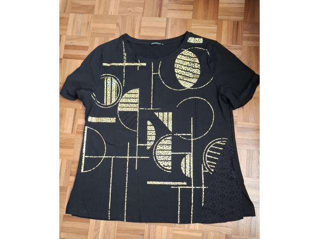 T-Shirt noir à motifs dorés neuf