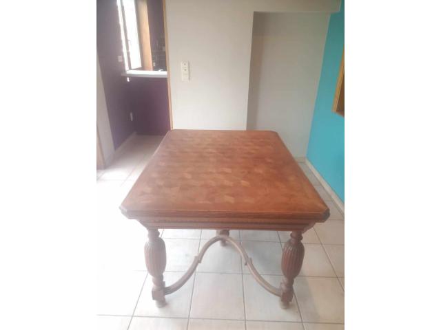 Photo Table ancienne image 1/6