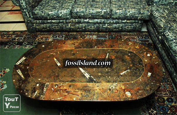 Table basse ovale en marbre fossile marron du sud du Maroc
