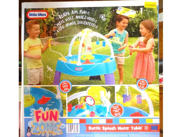 table d’eau de marque little tikes, Fun Zone Battle Splash,