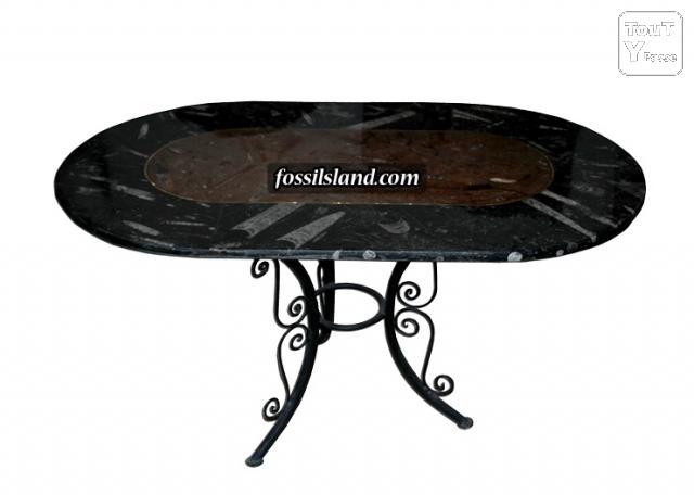 Photo Table en marbre fossiles de couleurs luxieux, le marron et le noir image 1/2