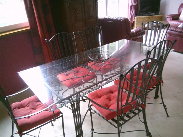 table fer forgé et verre + 6 chaises