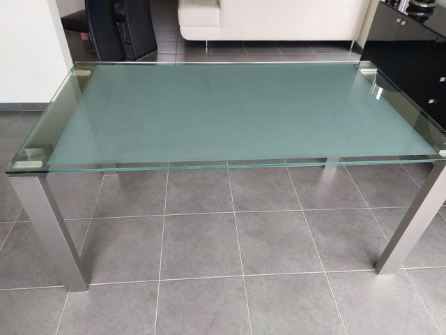 table moderne en verre