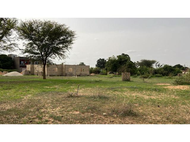 Terrain 300 mètres carrés à vendre à Malicounda Sénégal