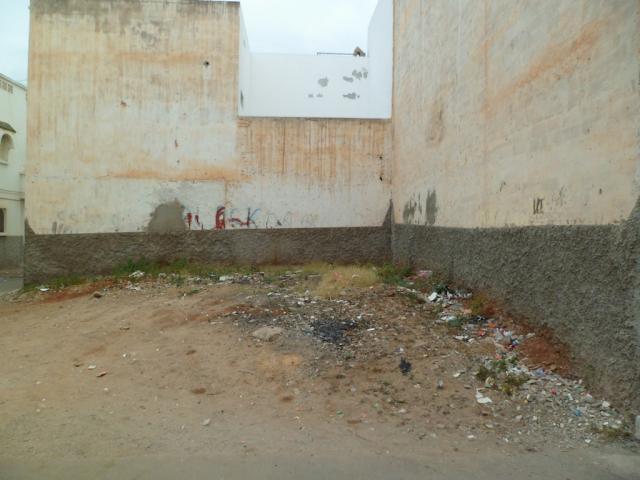 Terrain de 100 m² deux façades à vendre à Agadir