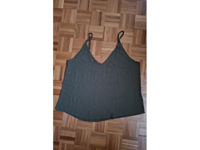 Top Shein vert olive