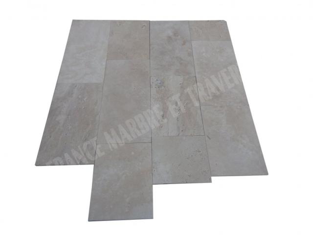 Photo Travertin Beige Clair Bande Libre image 1/5