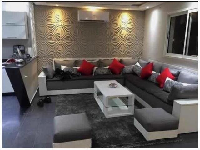 TRES BEL APPARTEMENT AVEC PETITE TERRASSE