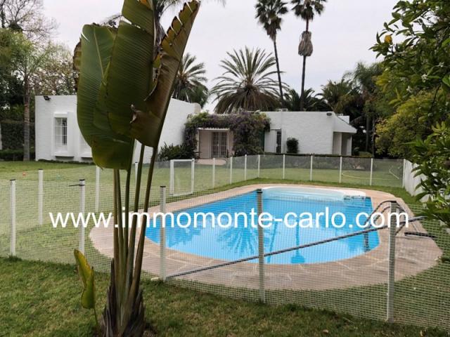 Très belle villa avec piscine et chauffage central à Souissi Rabat