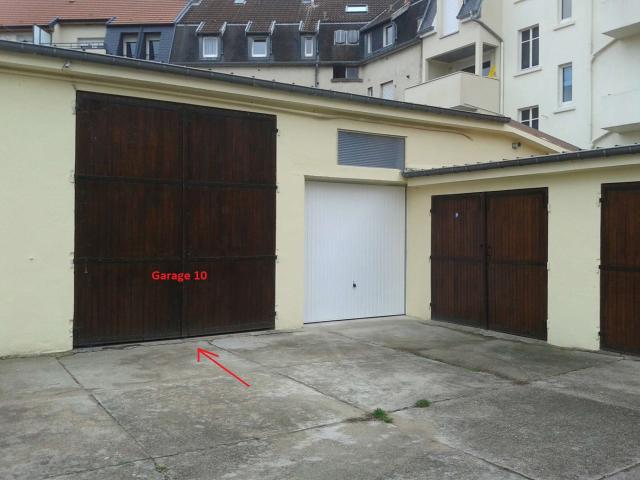 Très Grand Garage 29 m2, 7min pieds Gare, rue Arènes