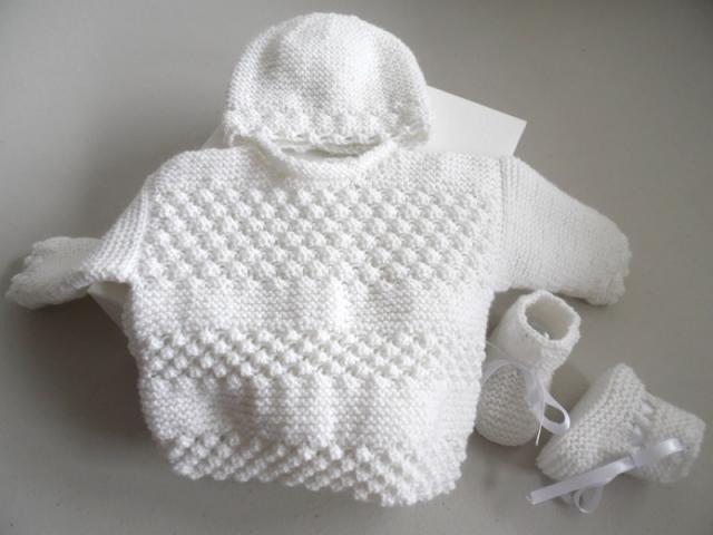 Tricot bébé ensemble laine blanc mixte
