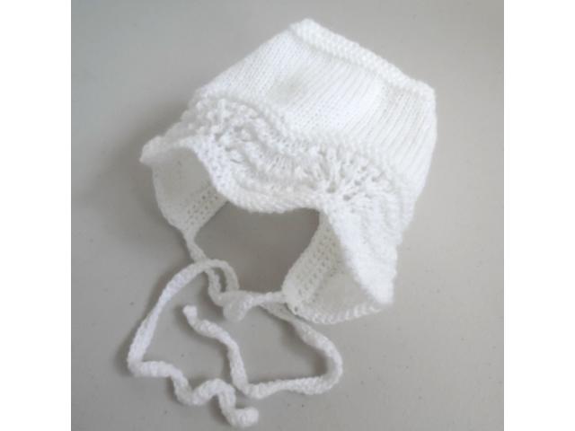 Tricot bébé laine fait main bonnet blanc