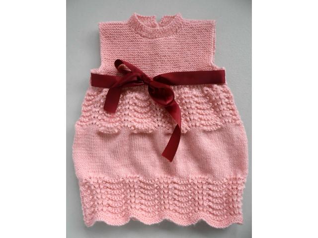 Photo tricot laine bébé fait main robe rose image 1/6