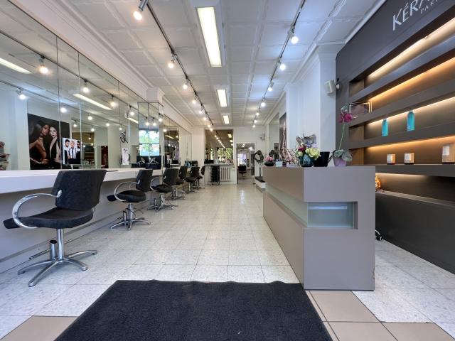 Uccle/Saint-Job - Remise de commerce - Salon de coiffure