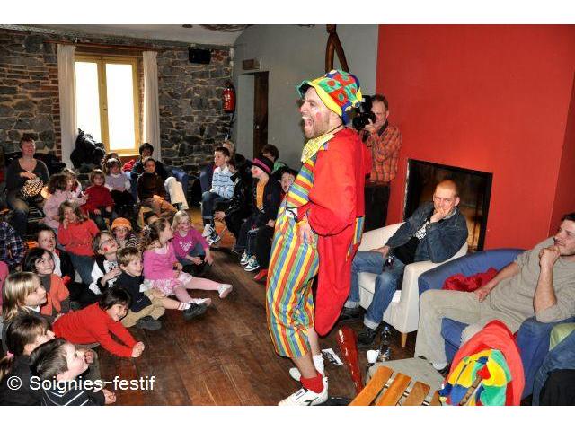 Un spectacle de clown pour égayer votre fête d'Halloween, St Nicolas, Noël, anniversaire,..
