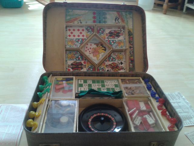 valise de jeux ancienne  année 1970