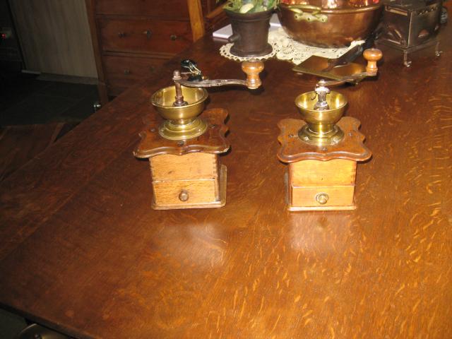 Vend 2 anciens moulin a café