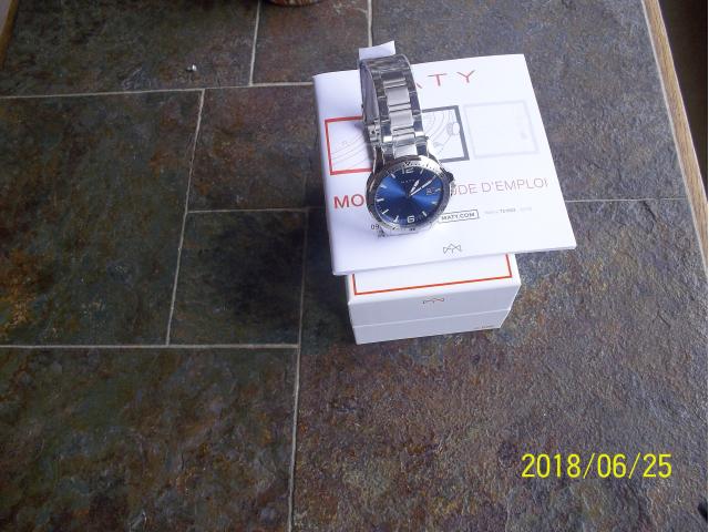 Photo vend  une   montre  maty  neuve  garantie  2  ans image 1/2