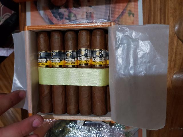 Photo Vends boites cigares cubains Cohiba Robusto et Esplendidos image 1/3