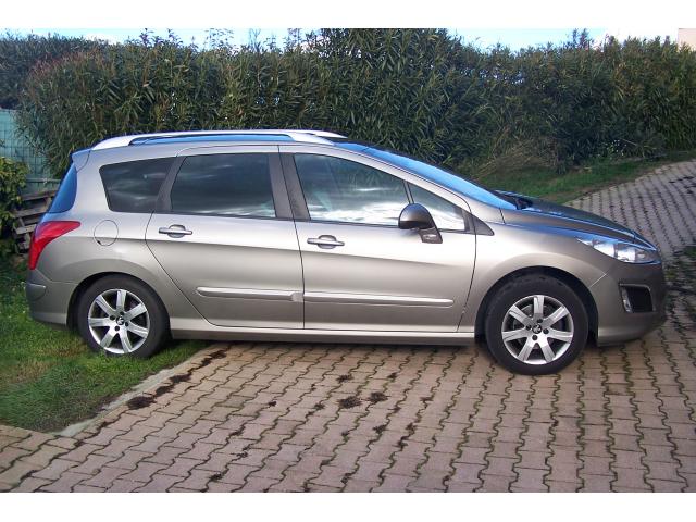 Photo vends peugeot 308 SW 1,6 hdi 112 ch image 1/3