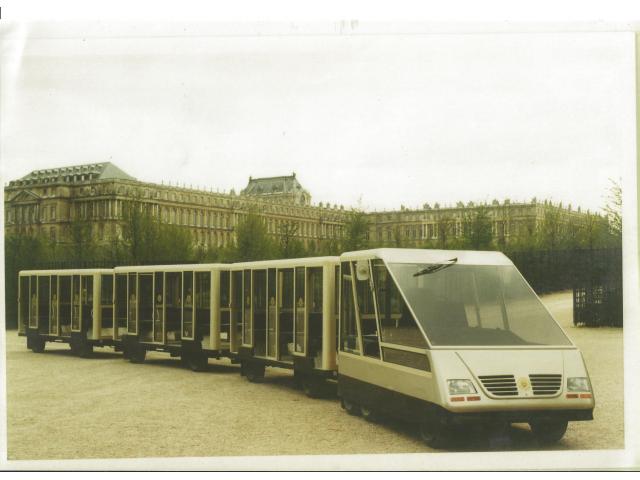 Photo Vends trois petits trains touristiques image 1/1