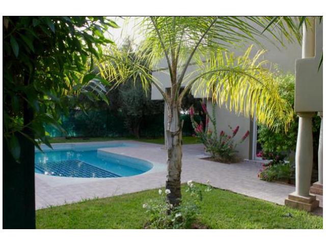 vente villa moderne 4ch avec piscine