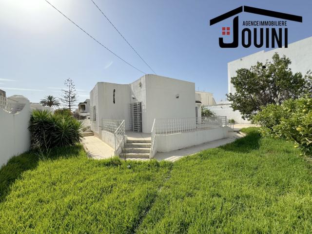 Villa 1000 m2 A Ariana Borj Louzir