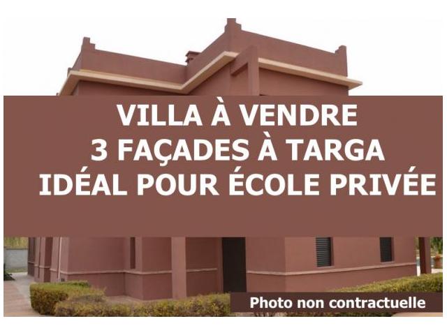Photo villa 1016 m2 de 3 façades idéal pour projet commercial image 1/1