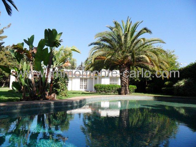 Photo Villa à louer avec piscine  et chauffage central à Souissi image 1/4