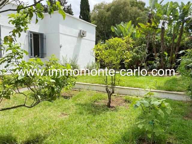 Photo Villa avec jardin à louer proche de lycée Descartes Agdal Rabat image 1/4