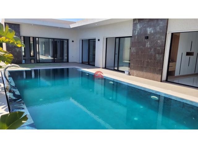 VILLA AVEC PISCINE À MIDOUN DJERBA - RÉF V702