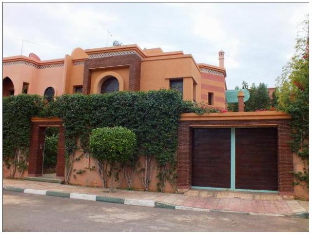 Villa avec Piscine privative et Jardins