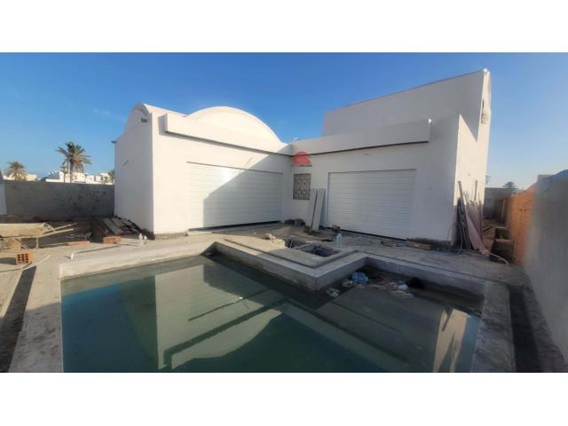 VILLA AVEC PISCINE ZU À DJERBA MIDOUN -  RÉF V683
